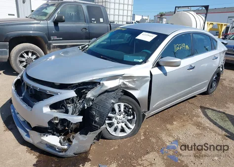 2015 Nissan Altima 2.5 S из США, поврежденный, VIN 1N4AL3APXFC442581